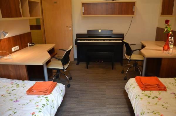 Dom Studencki Akademia Muzyczna Hostel Krakkó Kültér fotó
